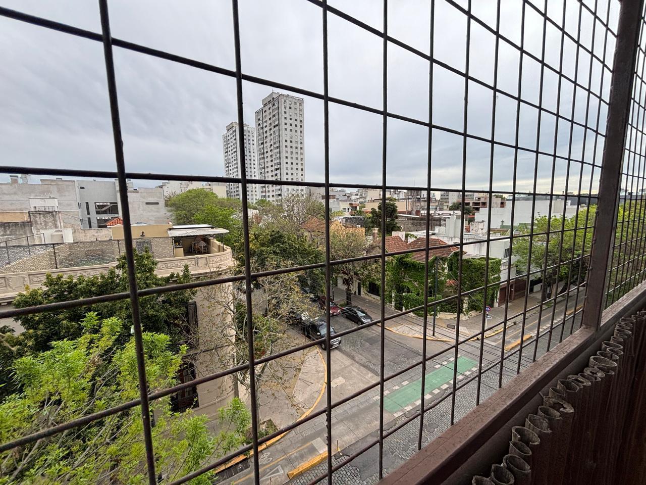 Foto de VENTA Colegiales Depto 2 AMB Frente Balcon Vista Abierta, imagen 2