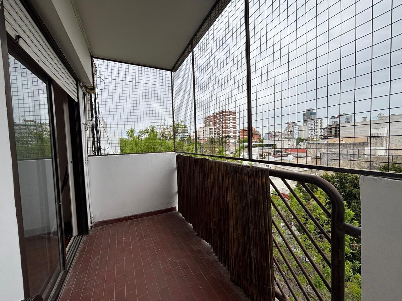 Foto de VENTA Colegiales Depto 2 AMB Frente Balcon Vista Abierta, imagen 3