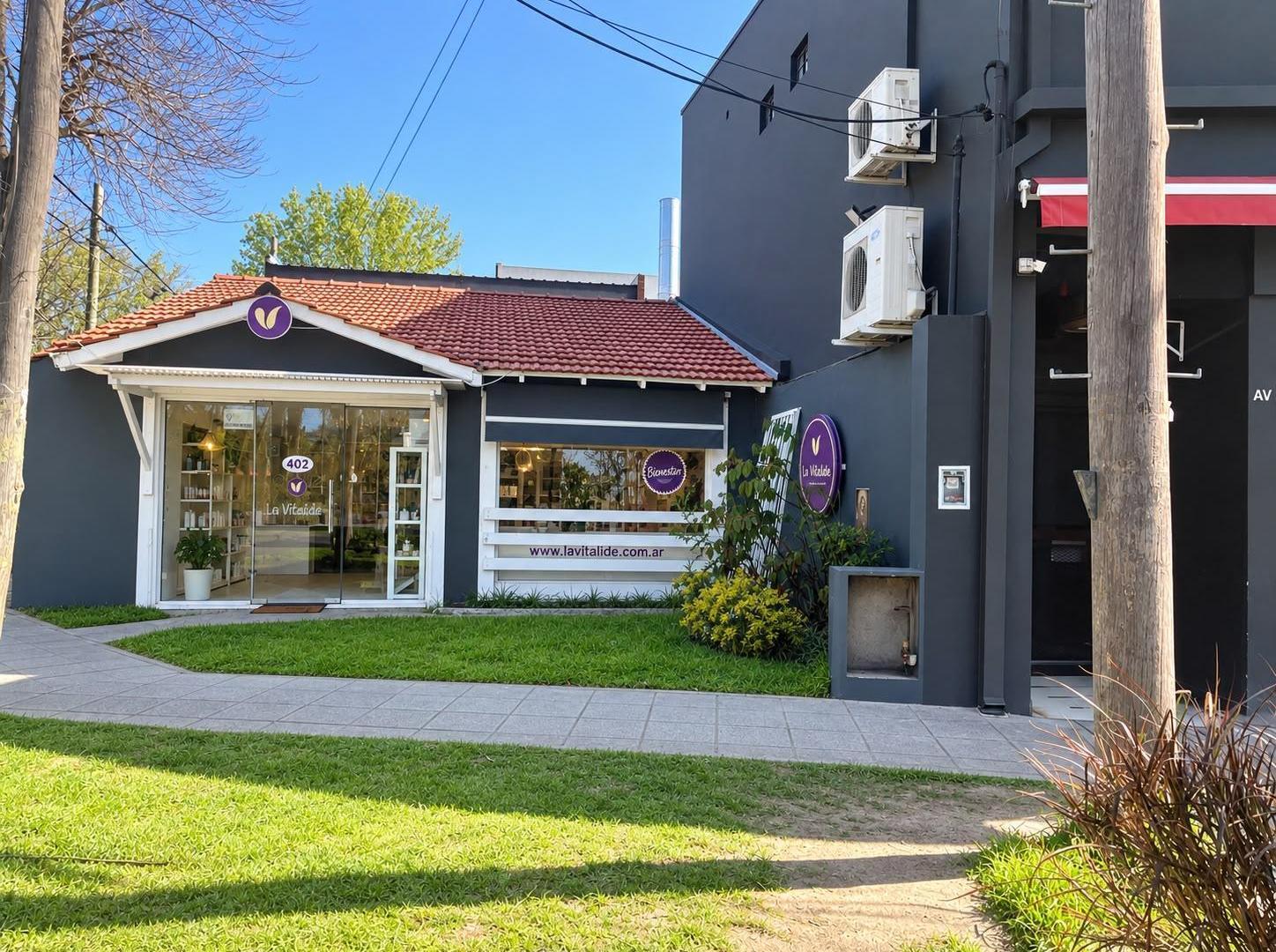 Foto de Venta con renta local en esquina con estacionamiento San Isidro, imagen 2