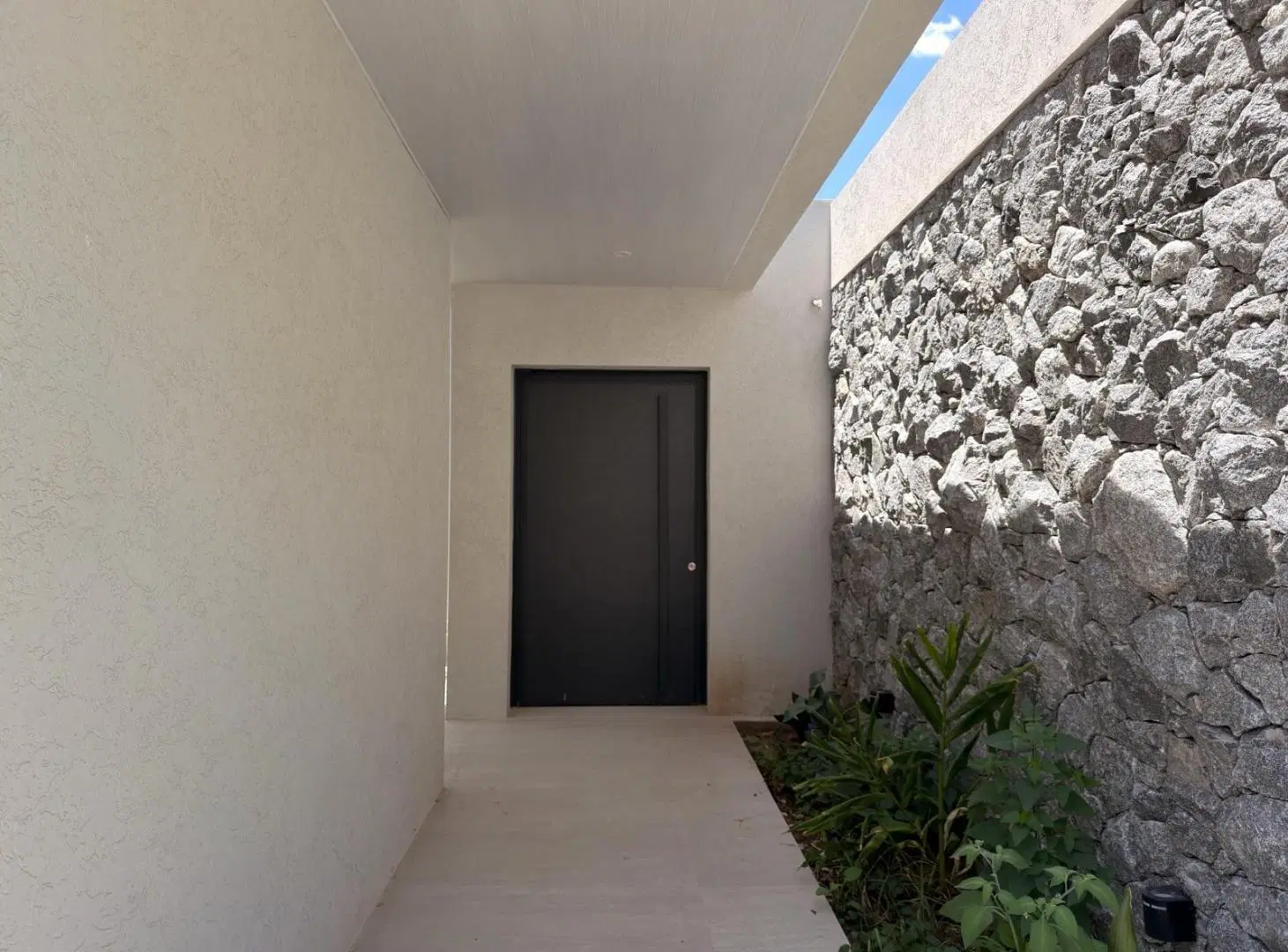 Moderna y de Categoría: Lote de 1000m², Piscina y Diseño Premium 2