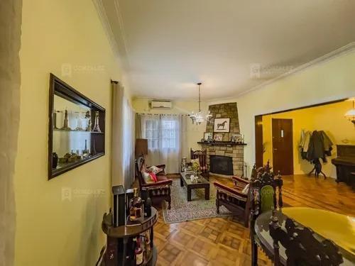 Foto de Chalet centrico en ALQUILER - Inmejorable ubicación - Luján, imagen 3