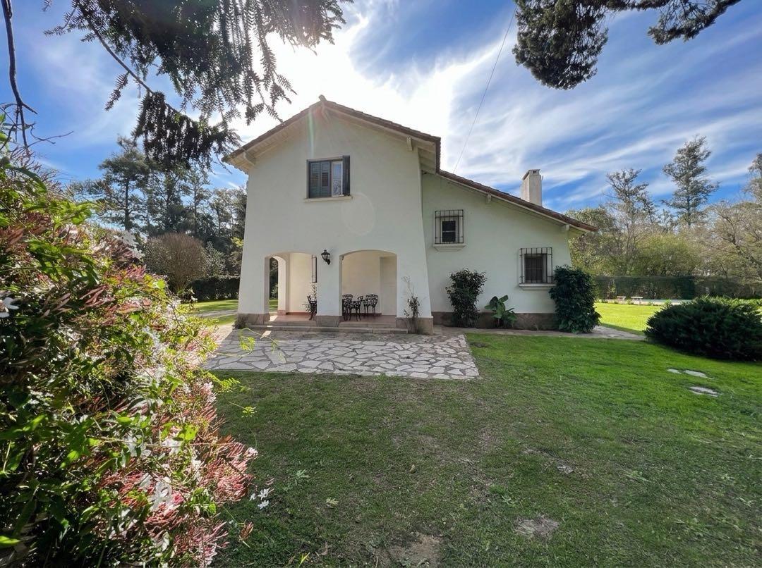 Foto de MAJESTUOSA CASA QUINTA EN LUJÁN: 3.330 m2 de Parque y Privacidad total, imagen 2