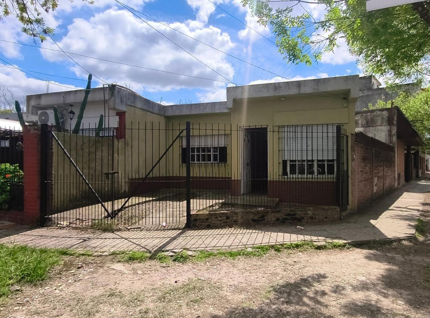 Foto de Casa en Villa Santos Tesei, imagen 1