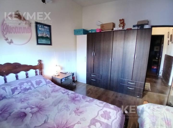 Foto de VENTA CASA EN MORON CON PARQUE DE 3 AMB Y COCHERA 4 AUTOS, imagen 3