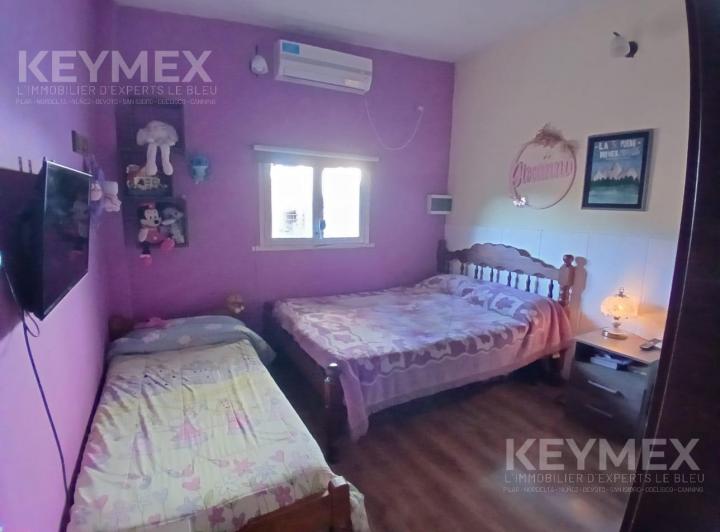 Foto de VENTA CASA EN MORON CON PARQUE DE 3 AMB Y COCHERA 4 AUTOS, imagen 5