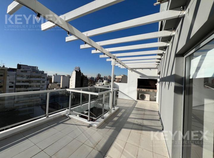 Departamento 2 amb. con Balcón terraza, vista abierta al frente, parrilla individual, APTO CREDITO. 3