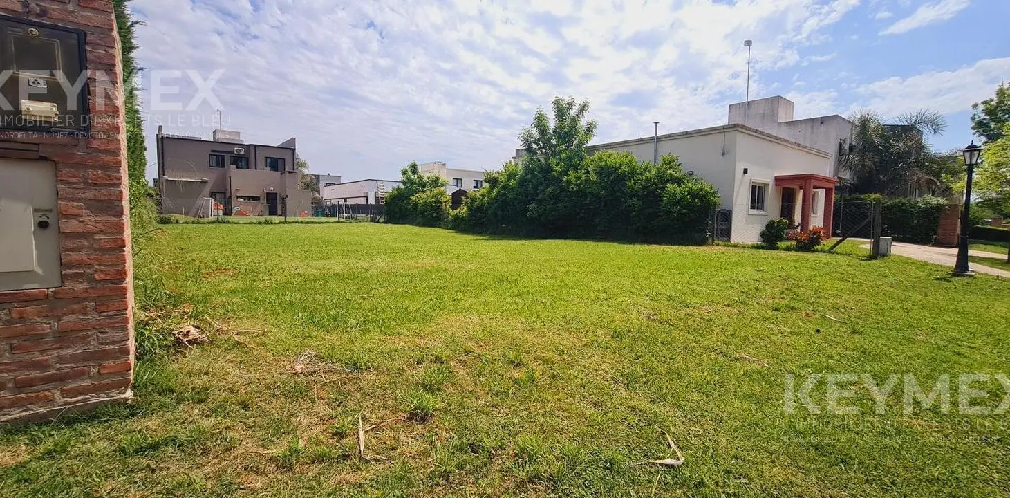 Terreno en La Agustina 3