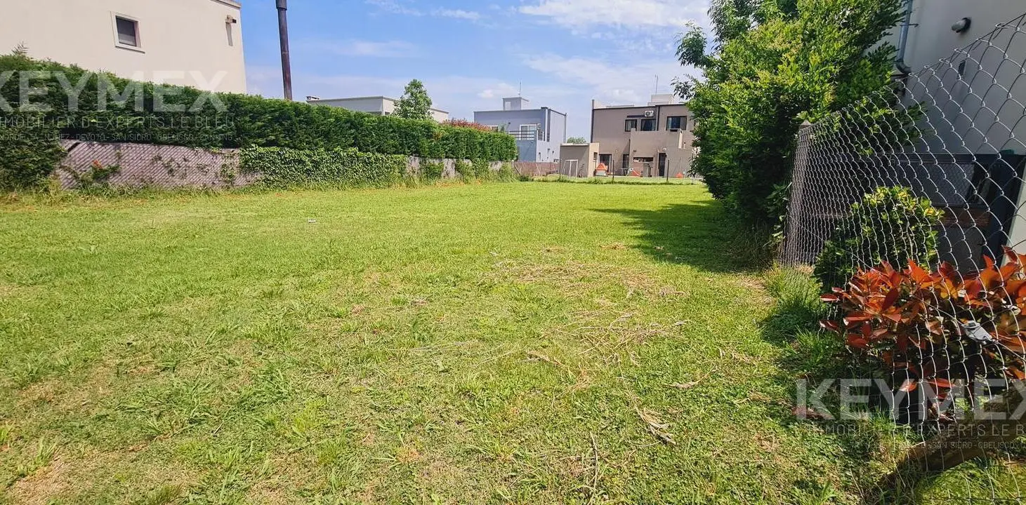 Terreno en La Agustina 2