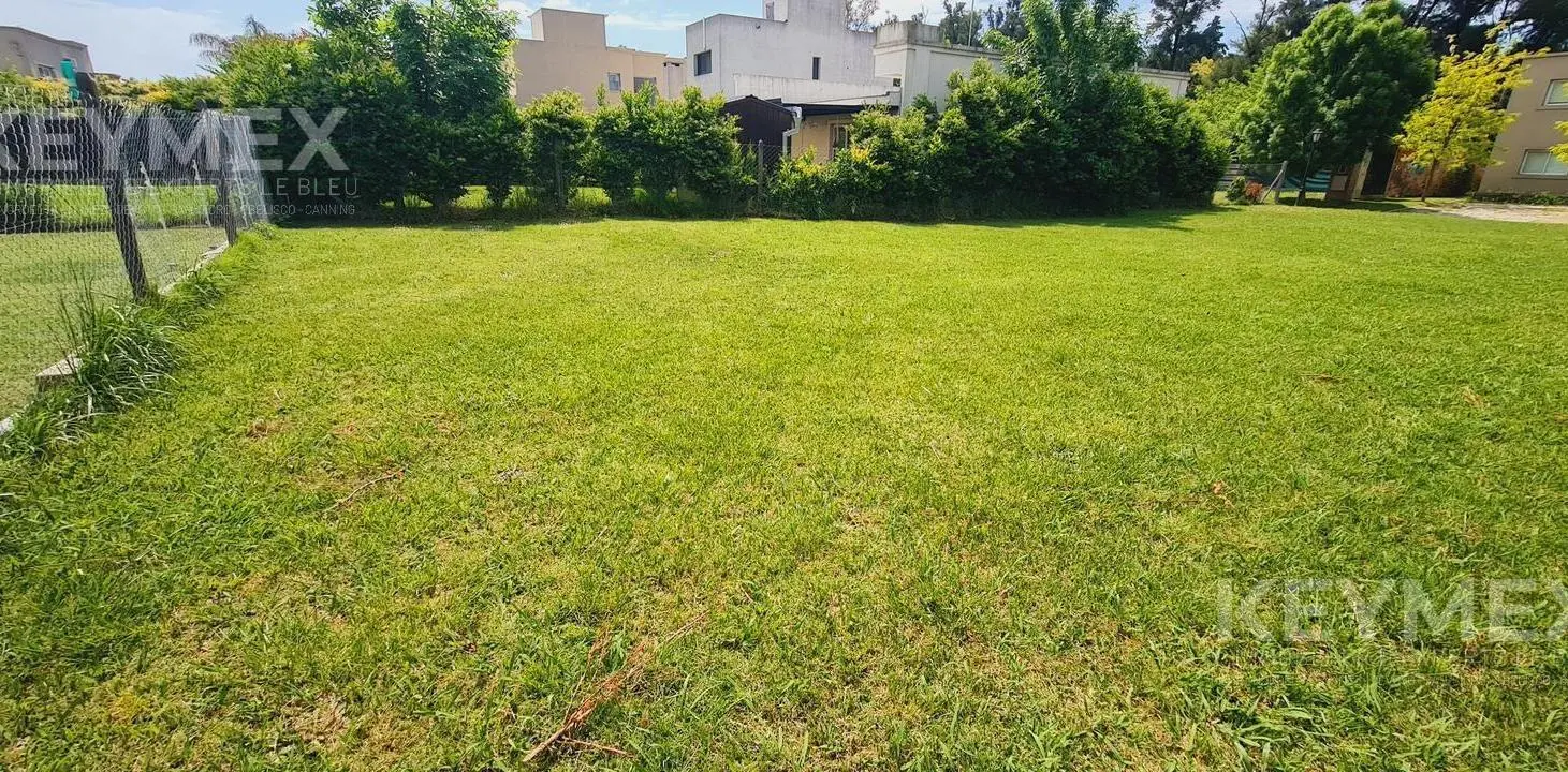 Terreno en La Agustina 5