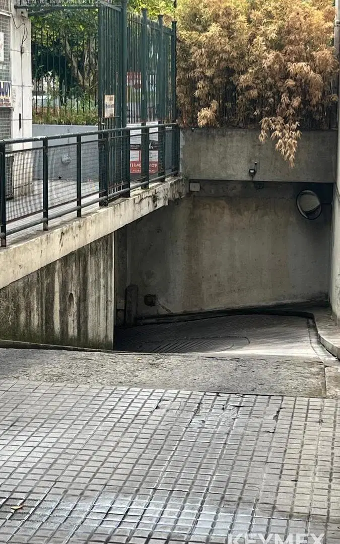 Venta de Cochera en Balvanera 5