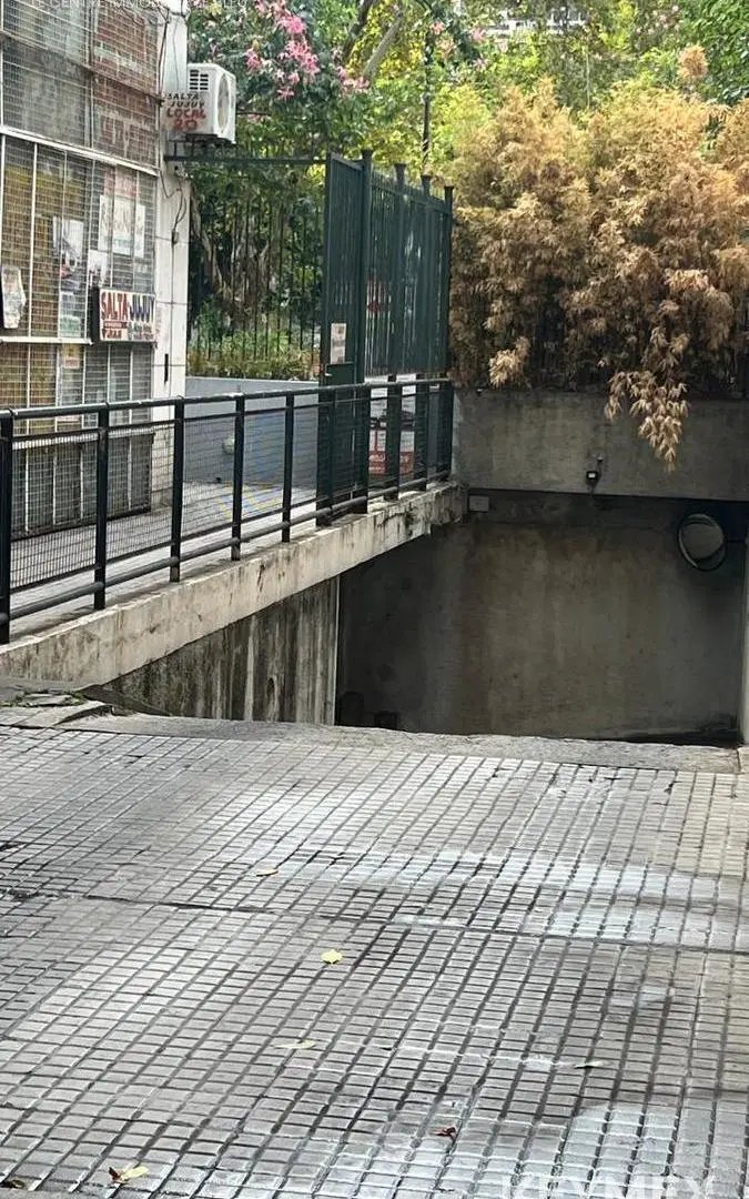 Venta de Cochera en Balvanera 2