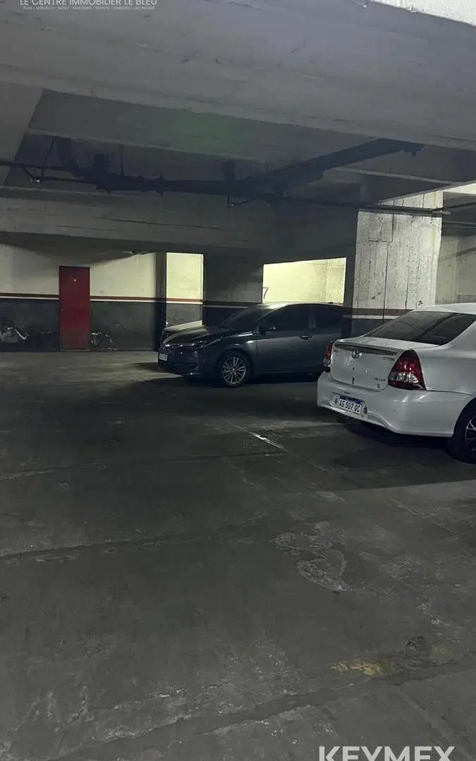Venta de Cochera en Balvanera 3
