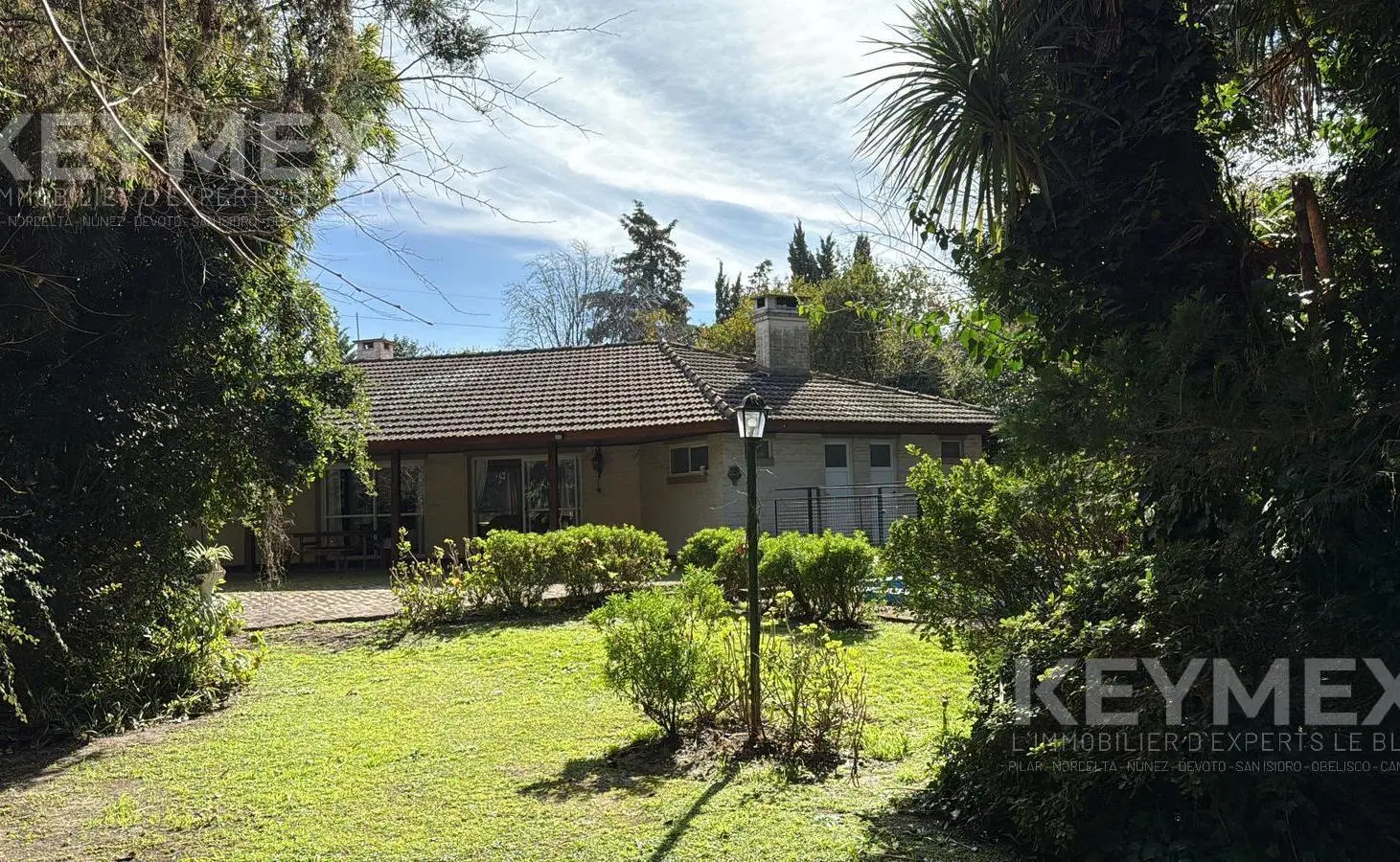 Casa en barrio privado "El Rodal" , Sobre lote de 1400 mts APTO CREDITO 1