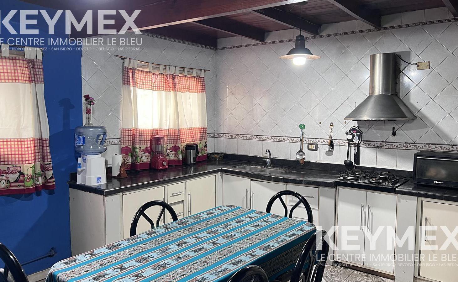 Casa quinta con pileta y quincho en Villa Bengochea, General rodriguez