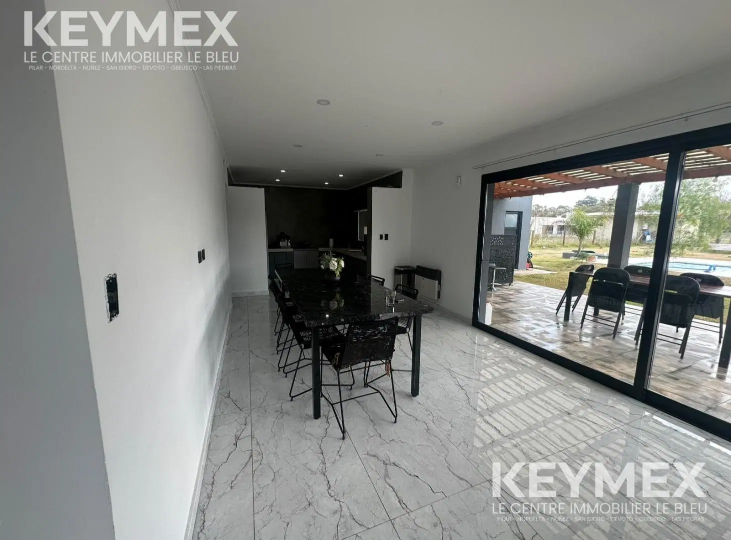 Casa 5 Ambientes, Uribelarrea. Piscina, Galería c/Parrilla y gran parque 4