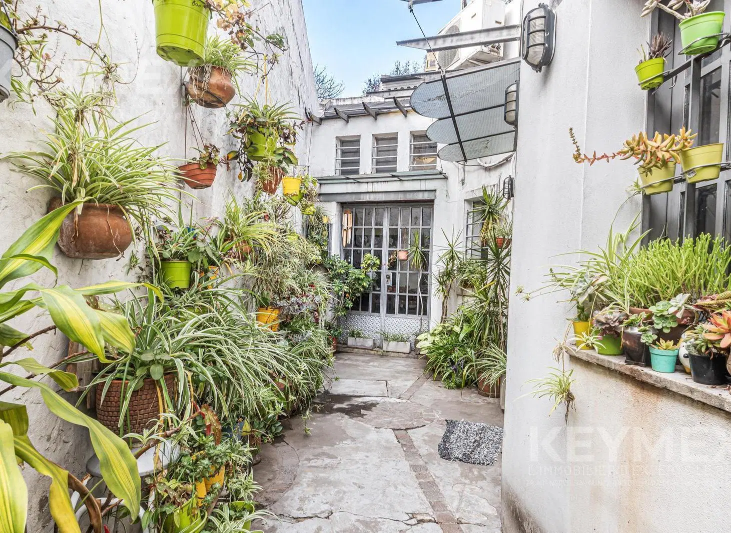 Casa lote propio de 6 ambientes en 3 plantas,  con cochera y terraza 4