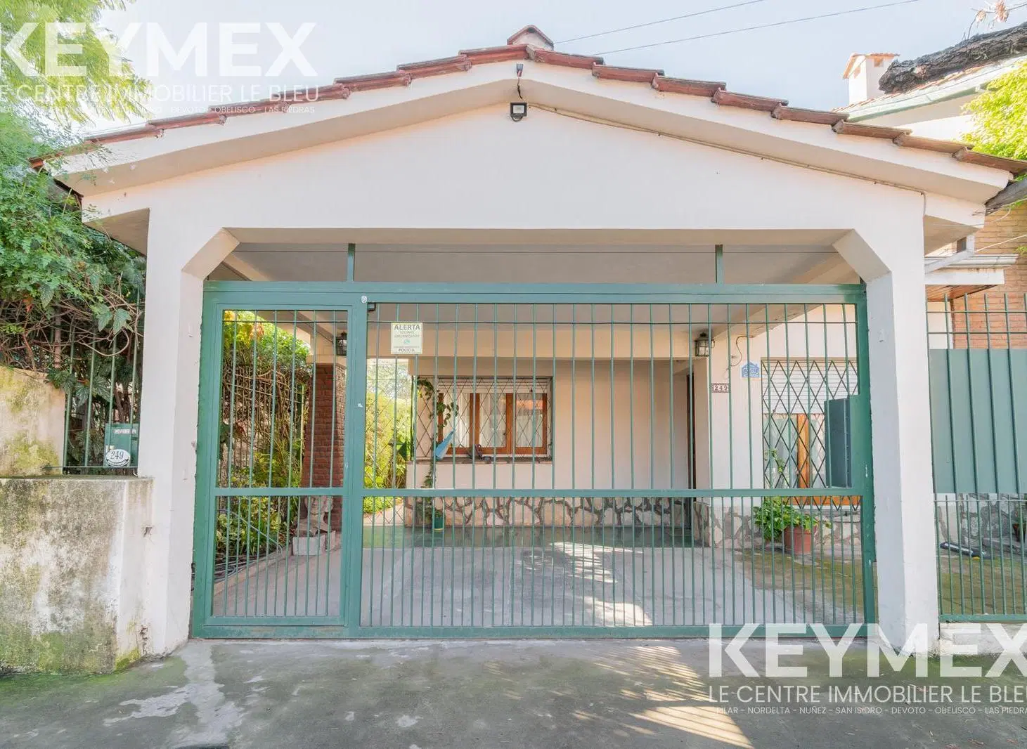 Casa en venta 4 ambientes con patio y parrilla en Adrogué 2