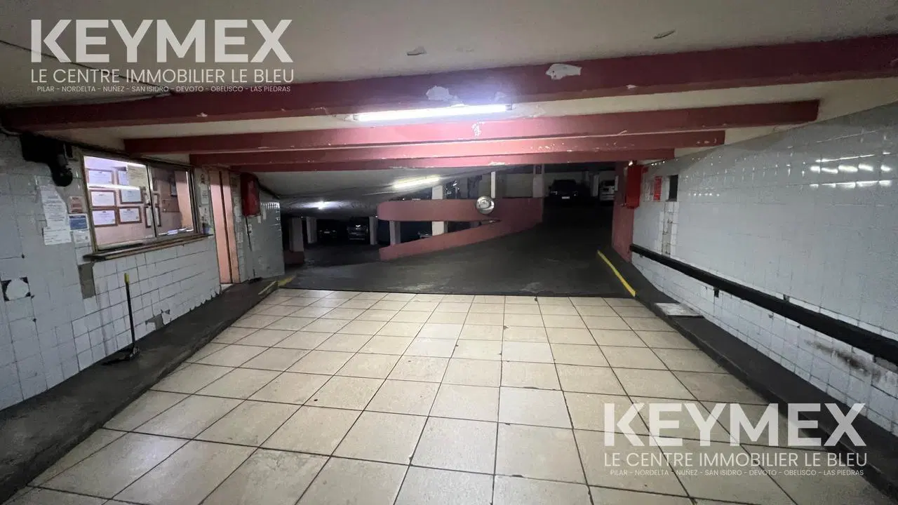 Cochera en Barrio Balvanera. Muy comoda y bien ubicada. Barrio muy comercial. Oportunidad! 2