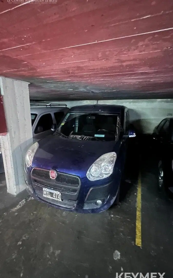 Cochera en Barrio Balvanera. Muy comoda y bien ubicada. Barrio muy comercial. Oportunidad! 1