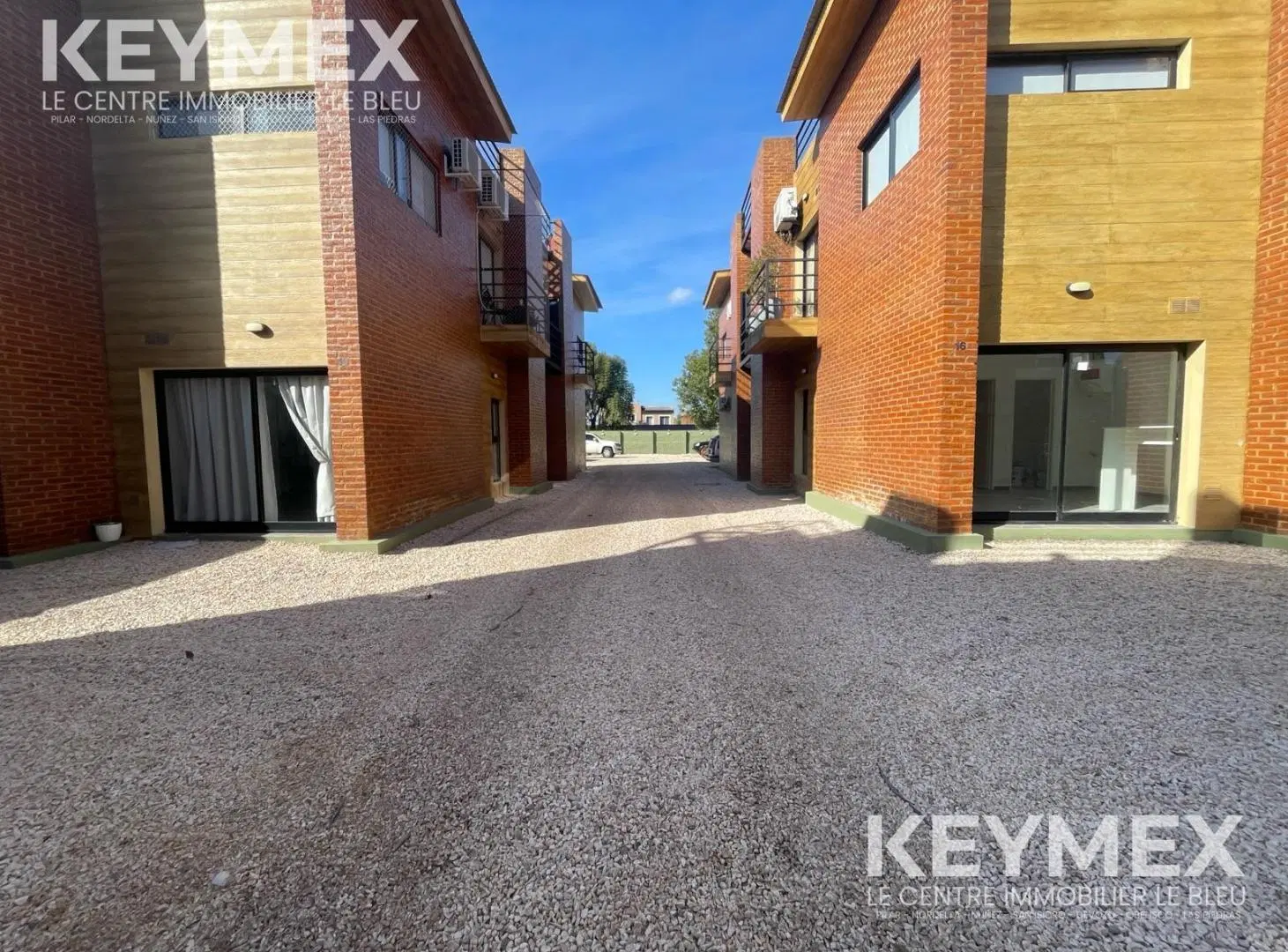 Venta Departamento 2 ambientes  con cochera en Complejo Villa Charata 2