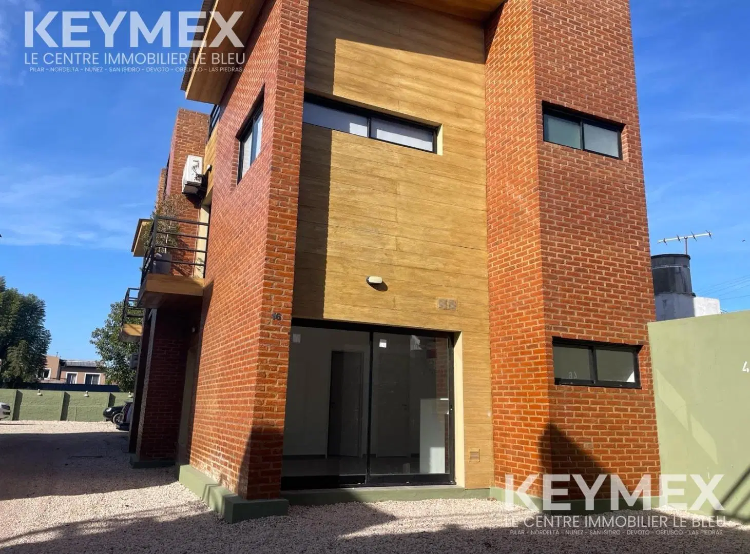 Venta Departamento 2 ambientes  con cochera en Complejo Villa Charata 3