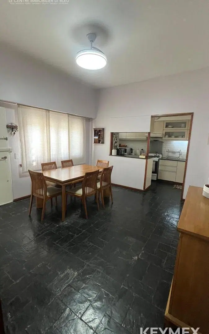 Casa en venta en Villa Real, 4 amb, cómoda muy bien ubicada y luminosa!. 2