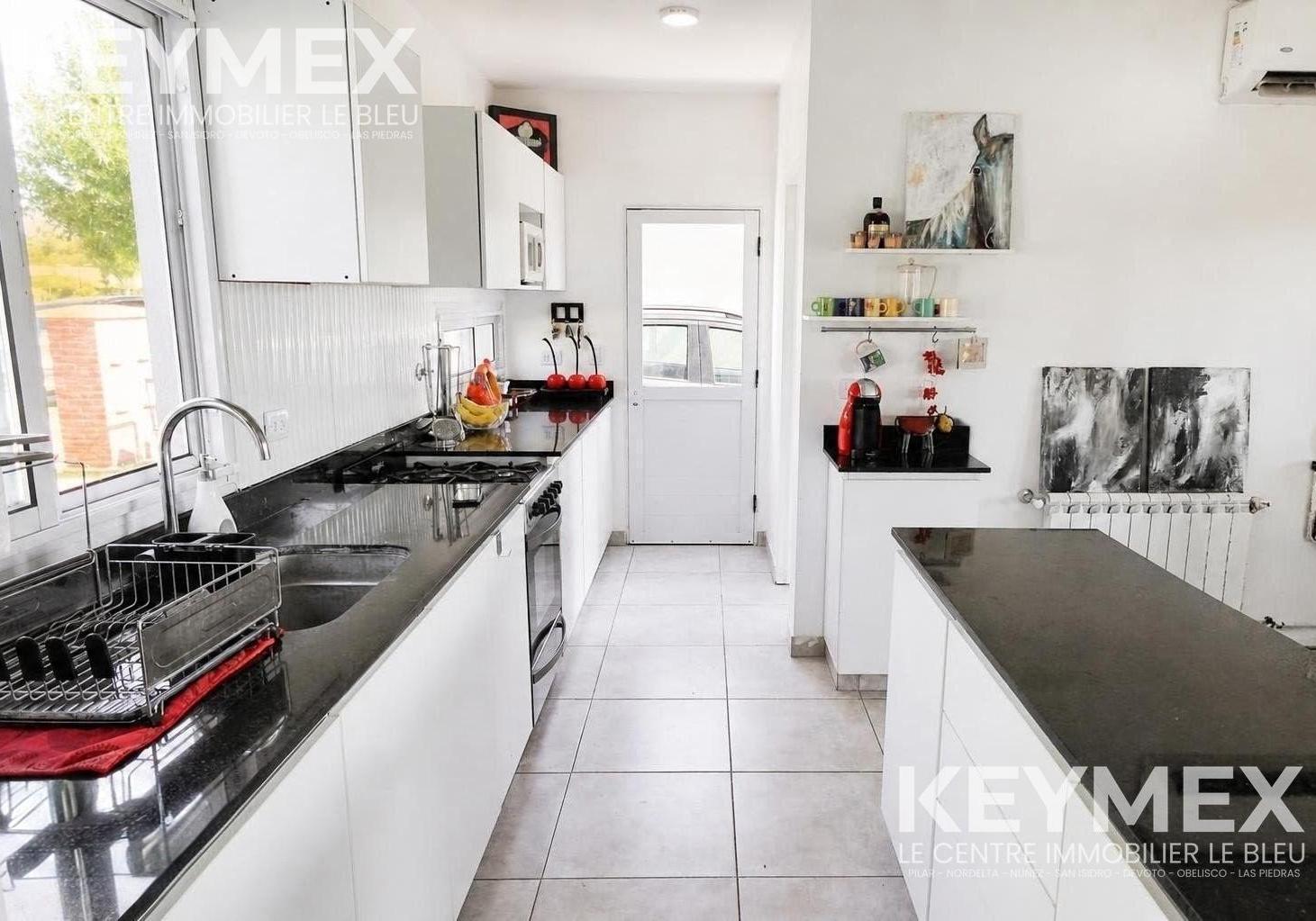 Foto de Venta Casa 4 Dormitorios Lote Interno Barrio Santo Tomas - Pilar, imagen 5