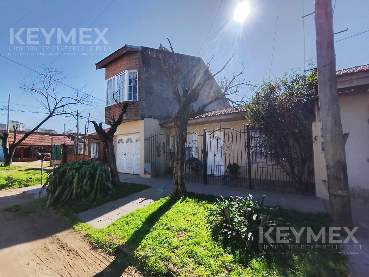 Foto de VENTA CASA 5 AMBIENTES | 4 DORMITORIOS | COCHERA Y PATIO CON PARRILLA |, imagen 2