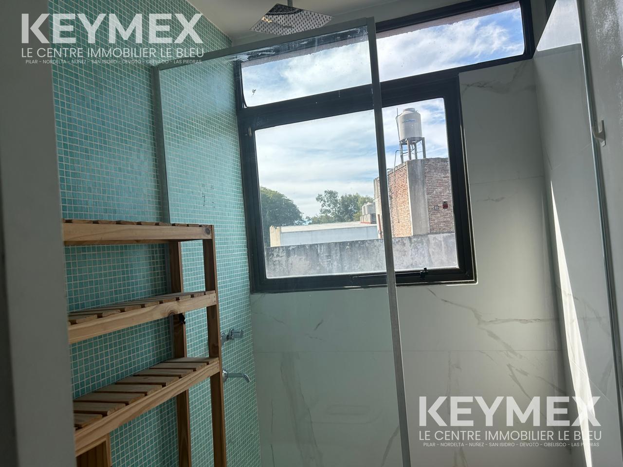 Foto de Casa en alquiler con pileta y cochera, imagen 3