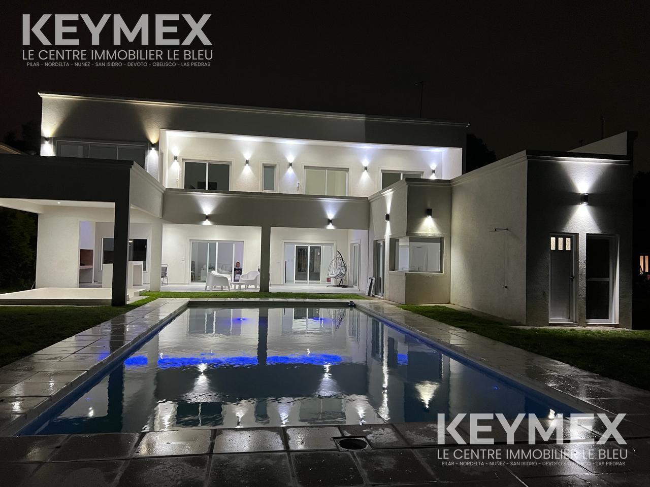 Foto de Espectacular casa a la venta con excelente calidad constructiva en lote, imagen 1