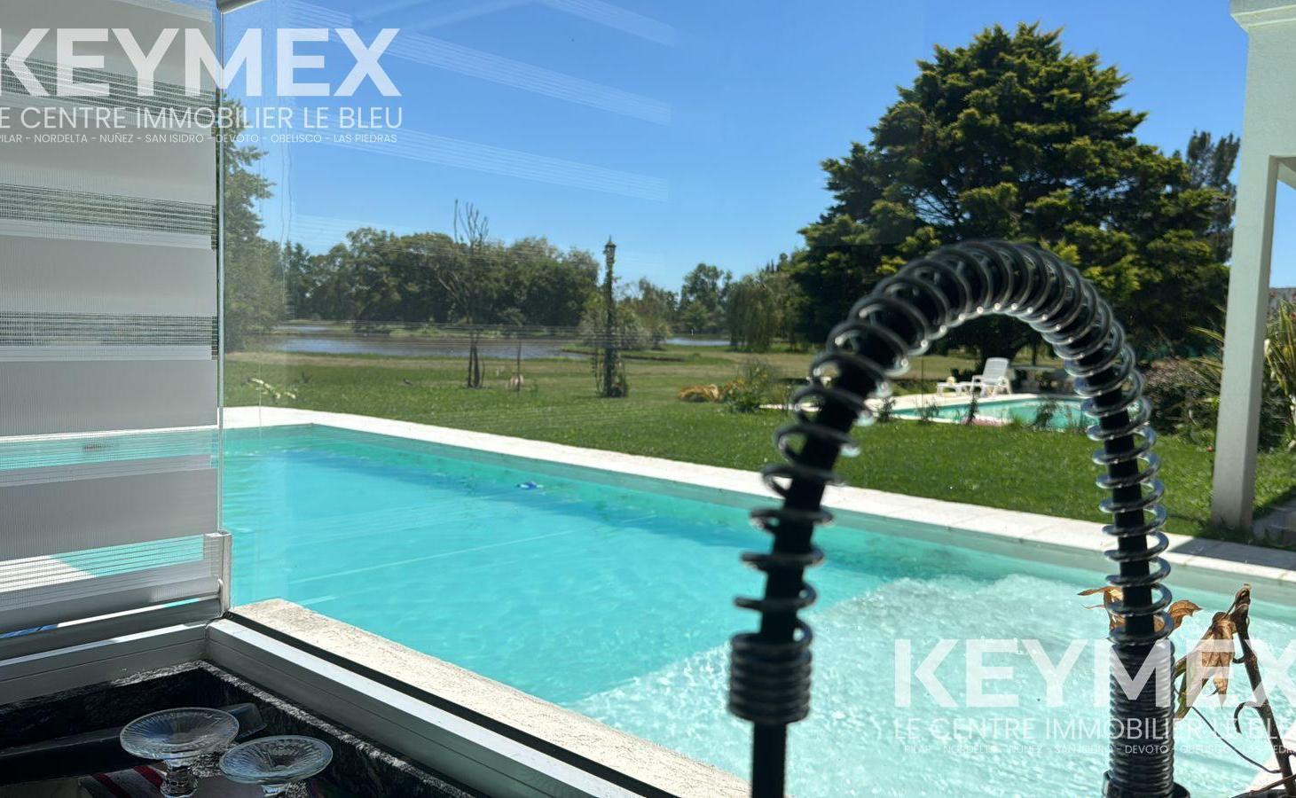 Foto de Espectacular casa a la venta con excelente calidad constructiva en lote, imagen 2
