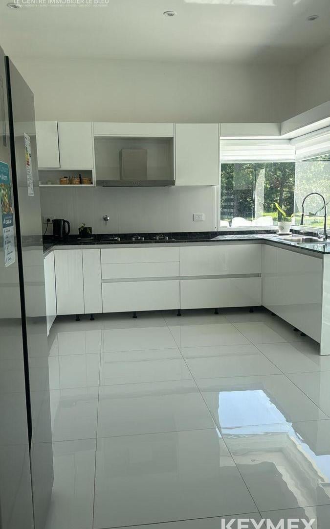 Foto de Espectacular casa a la venta con excelente calidad constructiva en lote, imagen 3