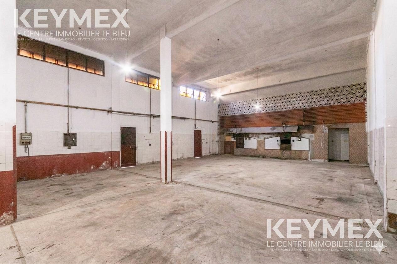 Foto de Depósito comercial en venta o alquiler en La Plata, imagen 1