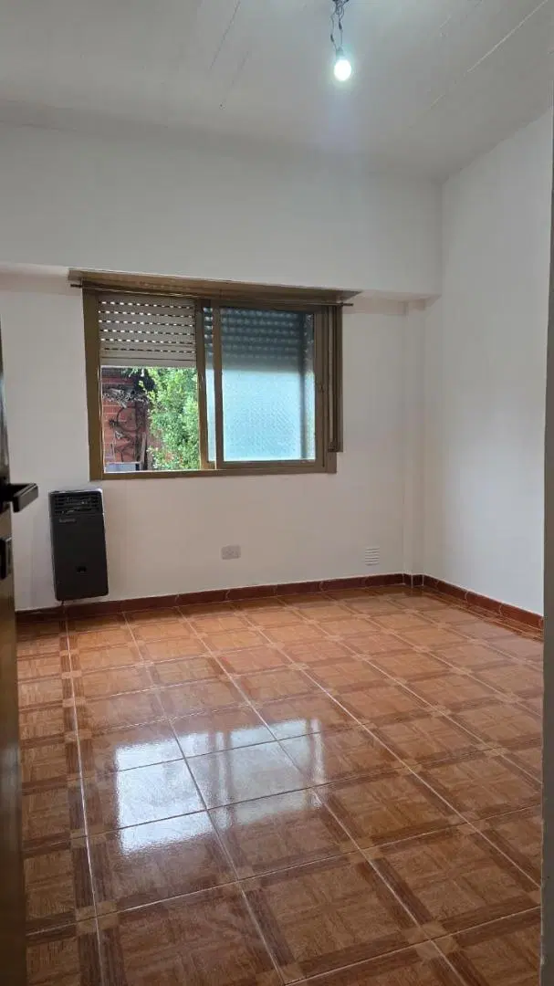 Departamento 2 ambientes en Alquiler Sin expensas, San Justo 3