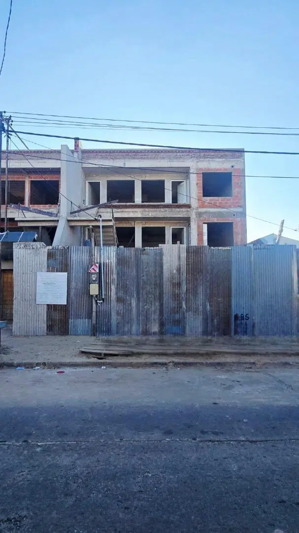 Venta Departamento 2 ambientes con patio en pozo 3
