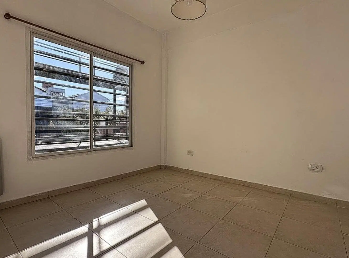 Departamento 2 ambientes , Venta, Moron. 1
