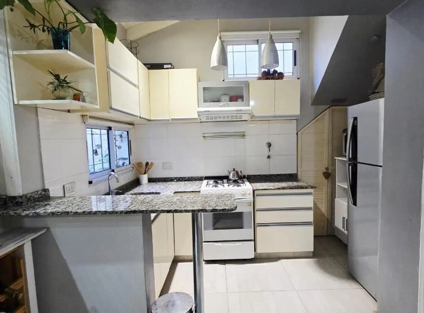 ph 4 amb.c/ patio, parrilla, quincho,Venta Lomas del Mirador 3