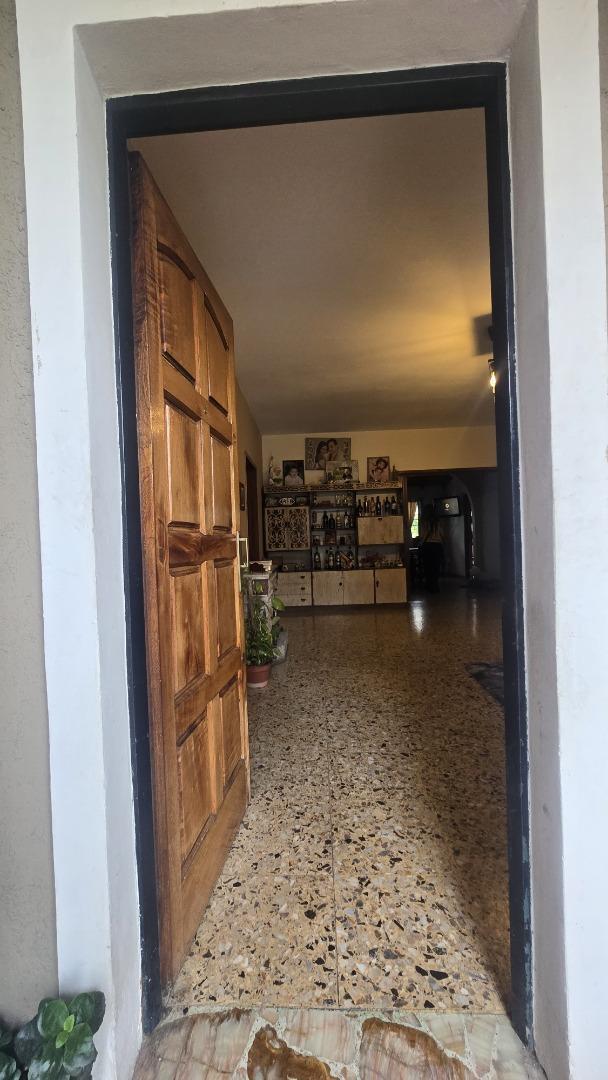 Foto de casa 5 ambientes a la Venta con cochera ,Patio, Apto Credito, imagen 2