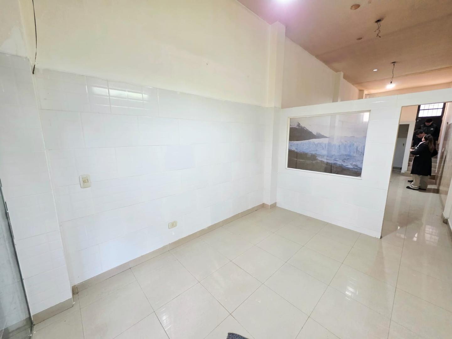Foto de Local a la calle en Venta en Ramos Mejia, imagen 3
