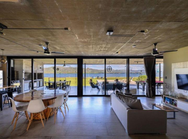 Casa en Venta Barrio Cerrado - Sobre Costa Lago Los Molinos - UNICA!
