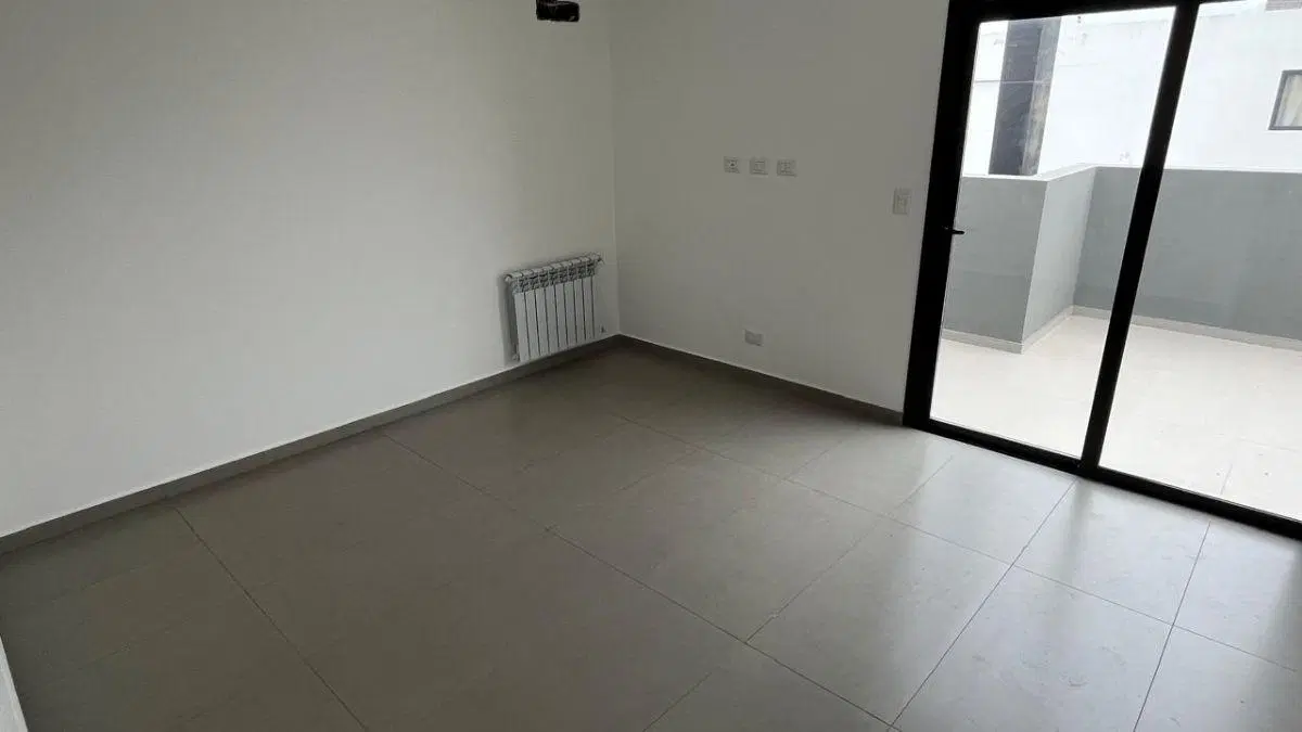 Dúplex Moderno 3 Dormitorios + Escritorio, Gran SUITE 3Baños. Excel Ubicación Prados de Manantiales 5