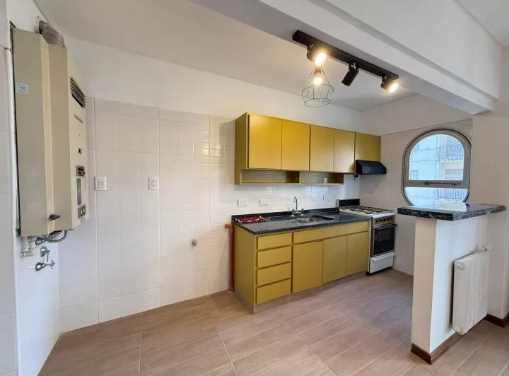 HERMOSO DEPARTAMENTO DE 2 AMB CON BALCON - ZONA ALDREY! 5