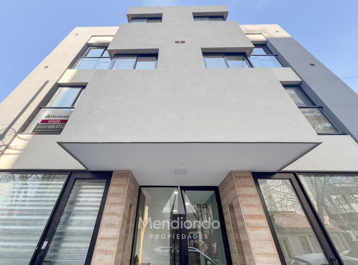 Depto 1 amb y medio tipo LOFT a la calle de 33m2 aprox. Rawson y Arenales, Shopping Aldrey.