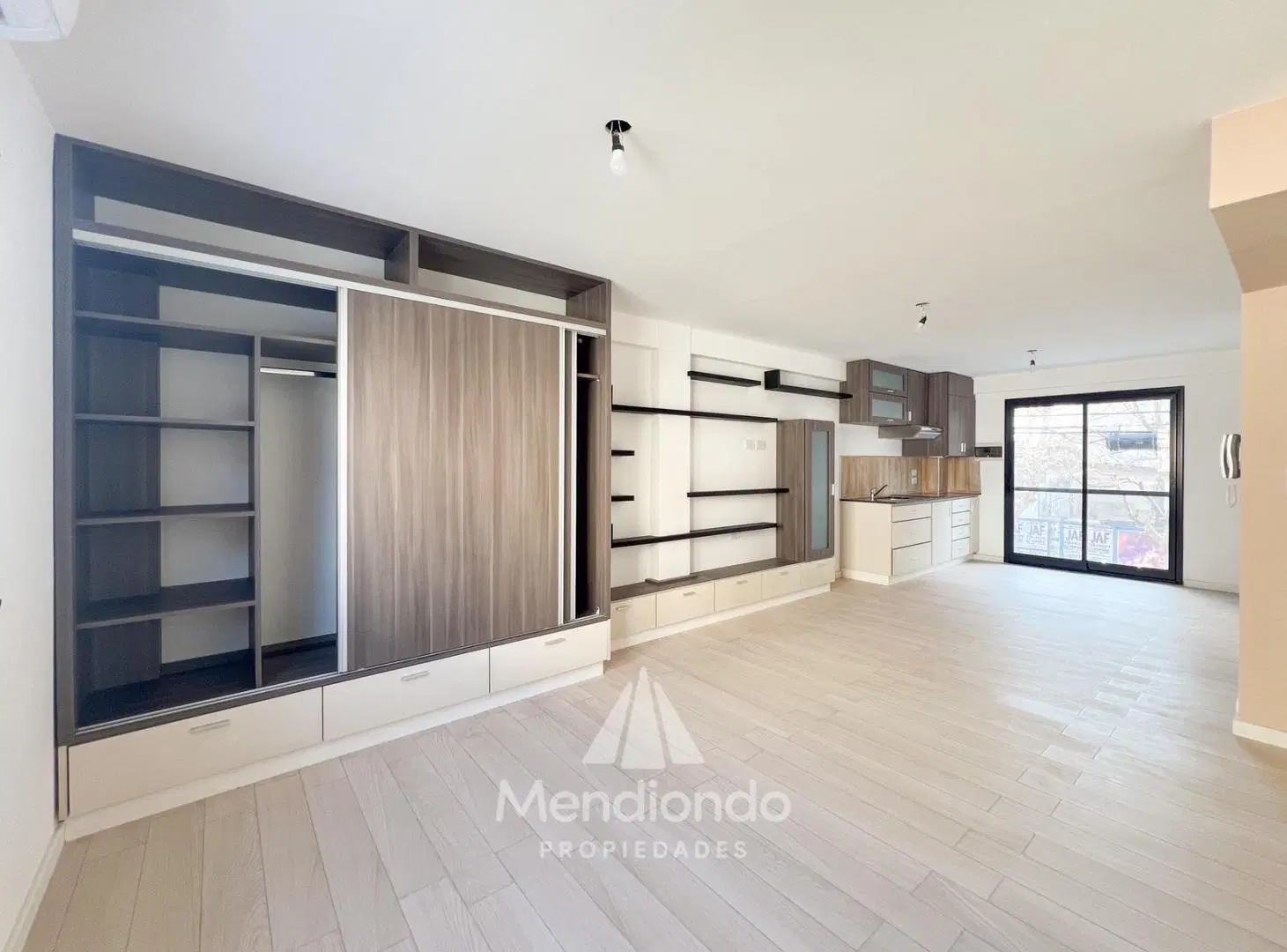 Depto 1 amb y medio tipo LOFT a la calle de 33m2 aprox. Rawson y Arenales, Shopping Aldrey. 5
