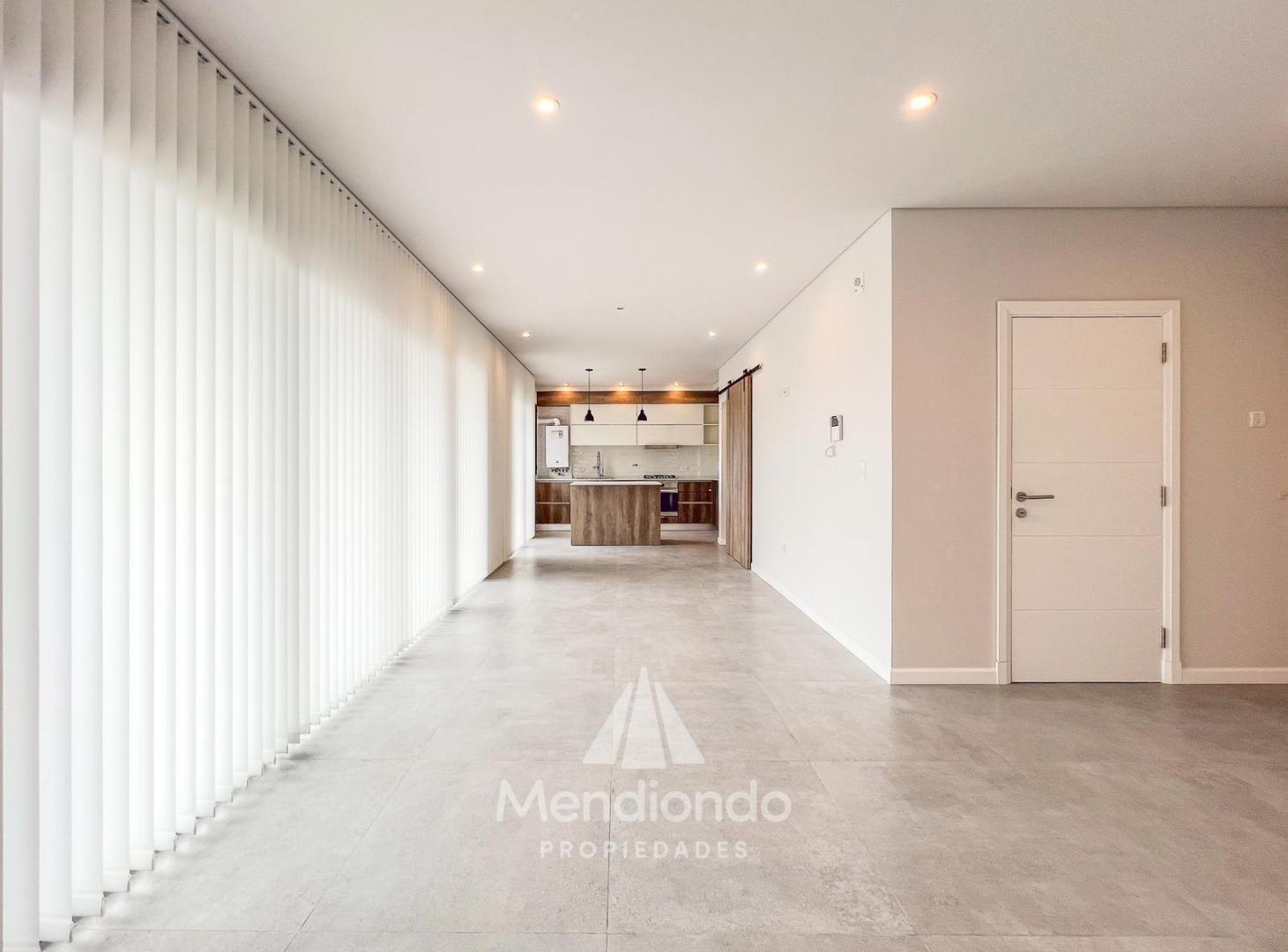Piso a Estrenar 4 amb. con cochera y terraza con parrilla en Zona Güemes / Los Troncos