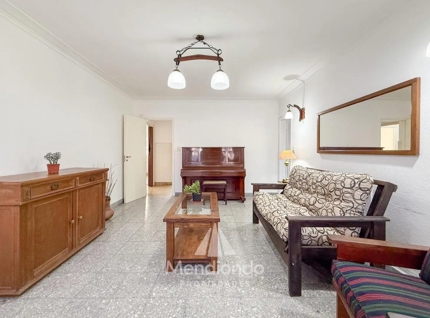 Casa 3 amb.   Altillo con cochera y piscina en Parque Luro 4
