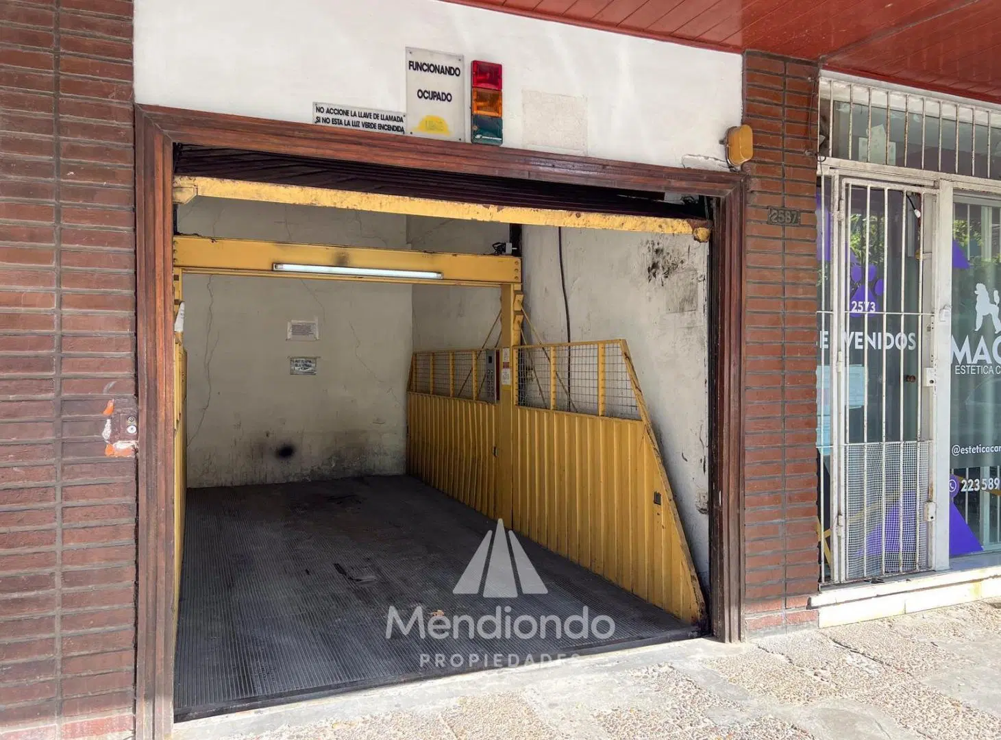 Cochera cubierta en Lamadrid y Alberti 5