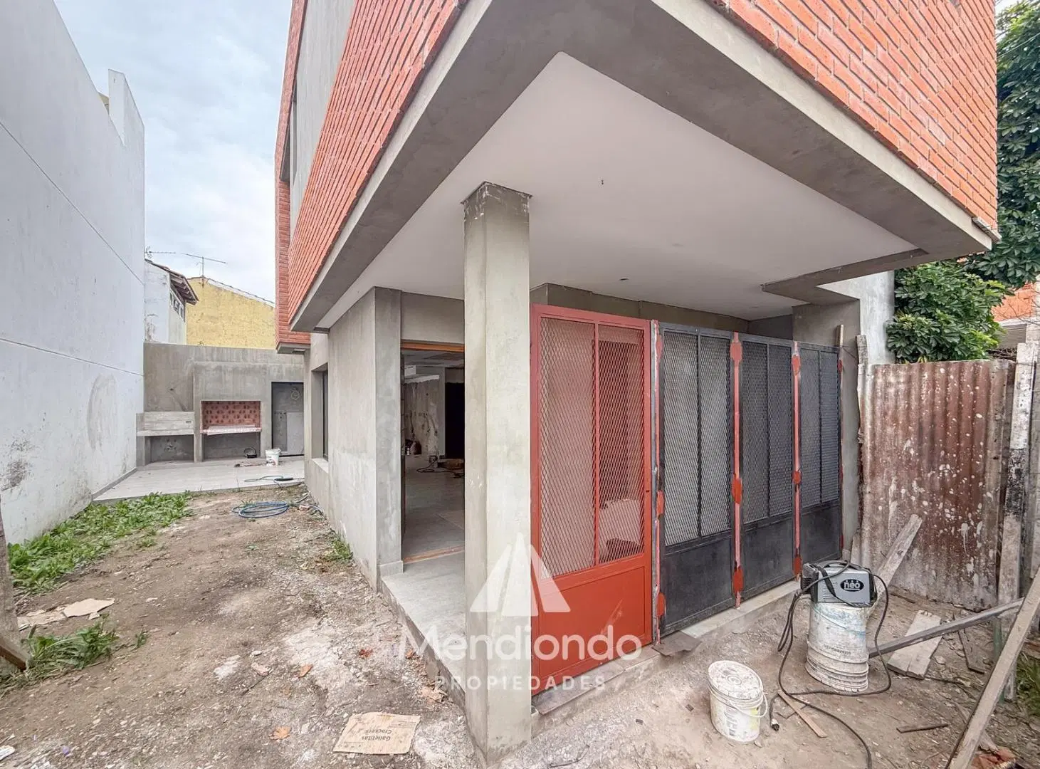 Dúplex en venta de 3 dormitorios c/ cochera en Matheu y Marconi 4