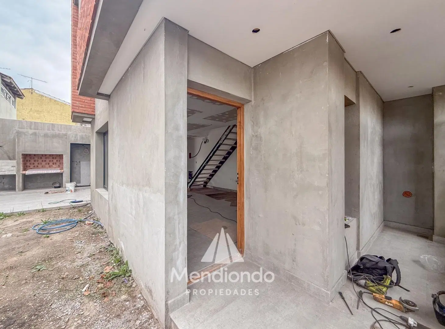 Dúplex en venta de 3 dormitorios c/ cochera en Matheu y Marconi 5