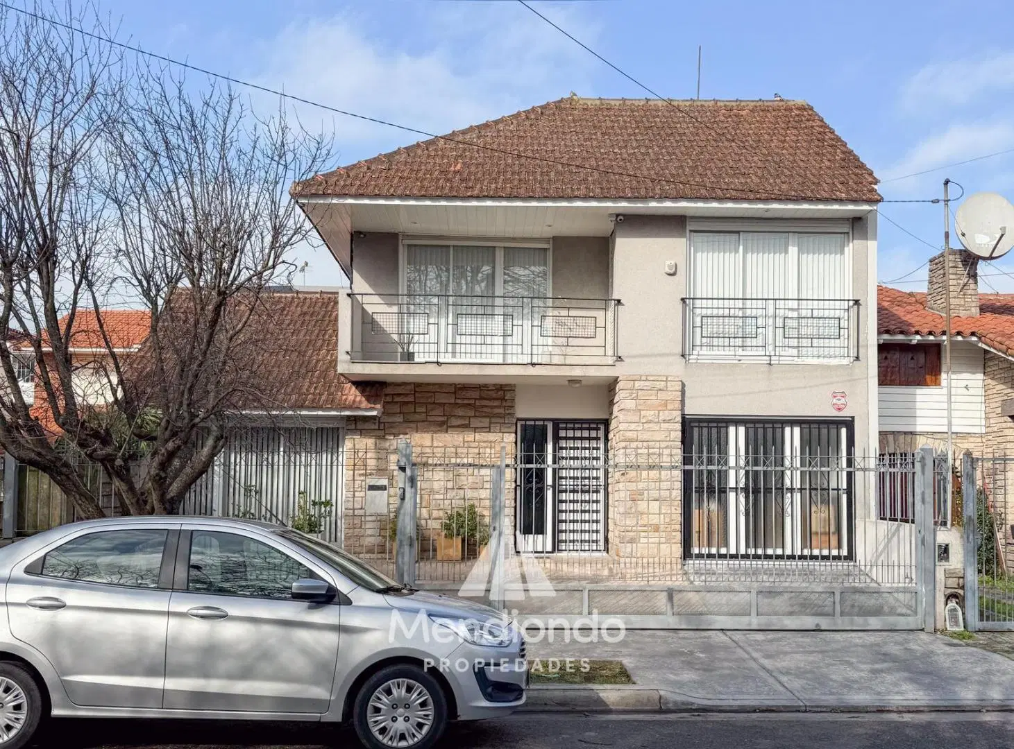 Casa 5 ambientes con cochera y Quincho en Güemes (Stella Maris) 4
